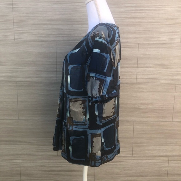 Geometric Blouse Size Large New York and Co - Picture 2 of 6